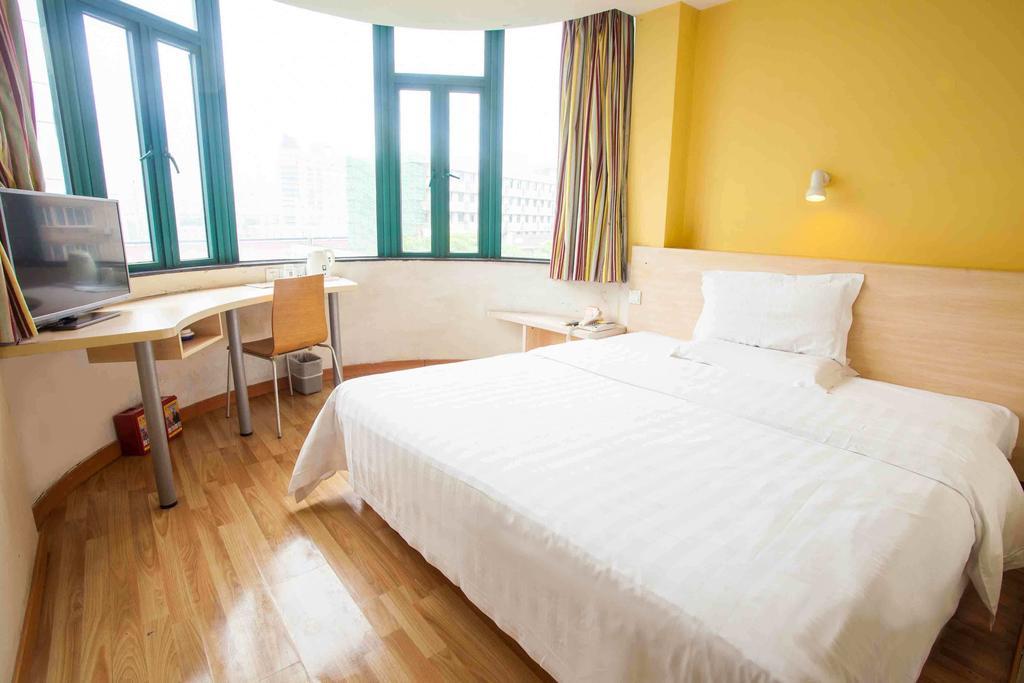 7Days Inn Bazhong Nanchi South Road Phoenix City ภายนอก รูปภาพ