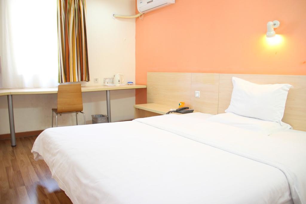 7Days Inn Bazhong Nanchi South Road Phoenix City ภายนอก รูปภาพ